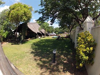 Adventure Lodge Водопад Виктория Экстерьер фото